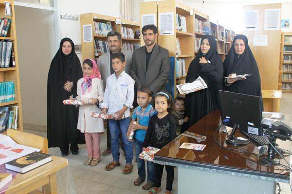 گزارش تصویری بازدید سرپرست بخشداری گاریزات از کتابخانه عمومی حضرت علی ابن ابیطالب(ع) 