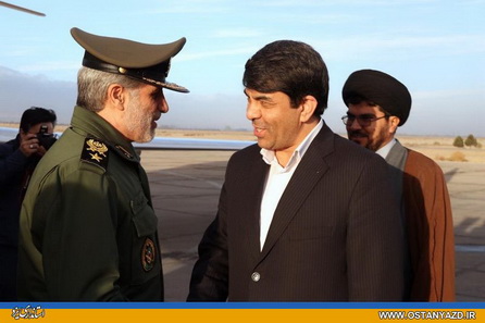 وزیر دفاع و پشتیبانی نیروهای مسلح وارد استان یزد شد