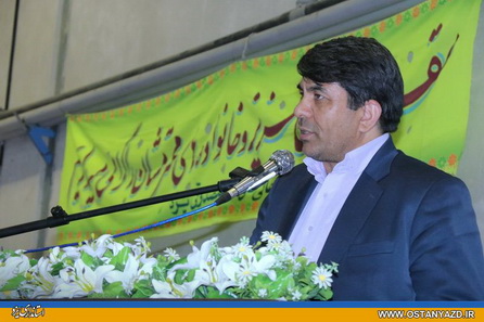 امروز در دانشگاه نيازمند تربيت يافتگاني هستيم كه بتوانند زمينه اشتغالزایی در كشور را فراهم آورند