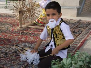 در روز اول ماه نوروز مراسم یاد بود صحرا گردش در استادیوم آزادی شهرستان طبس برگزار شد+عکس