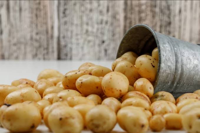 آیا سیب‌زمینی می‌تواند جایگزین غلات در رژیم سالم شود؟