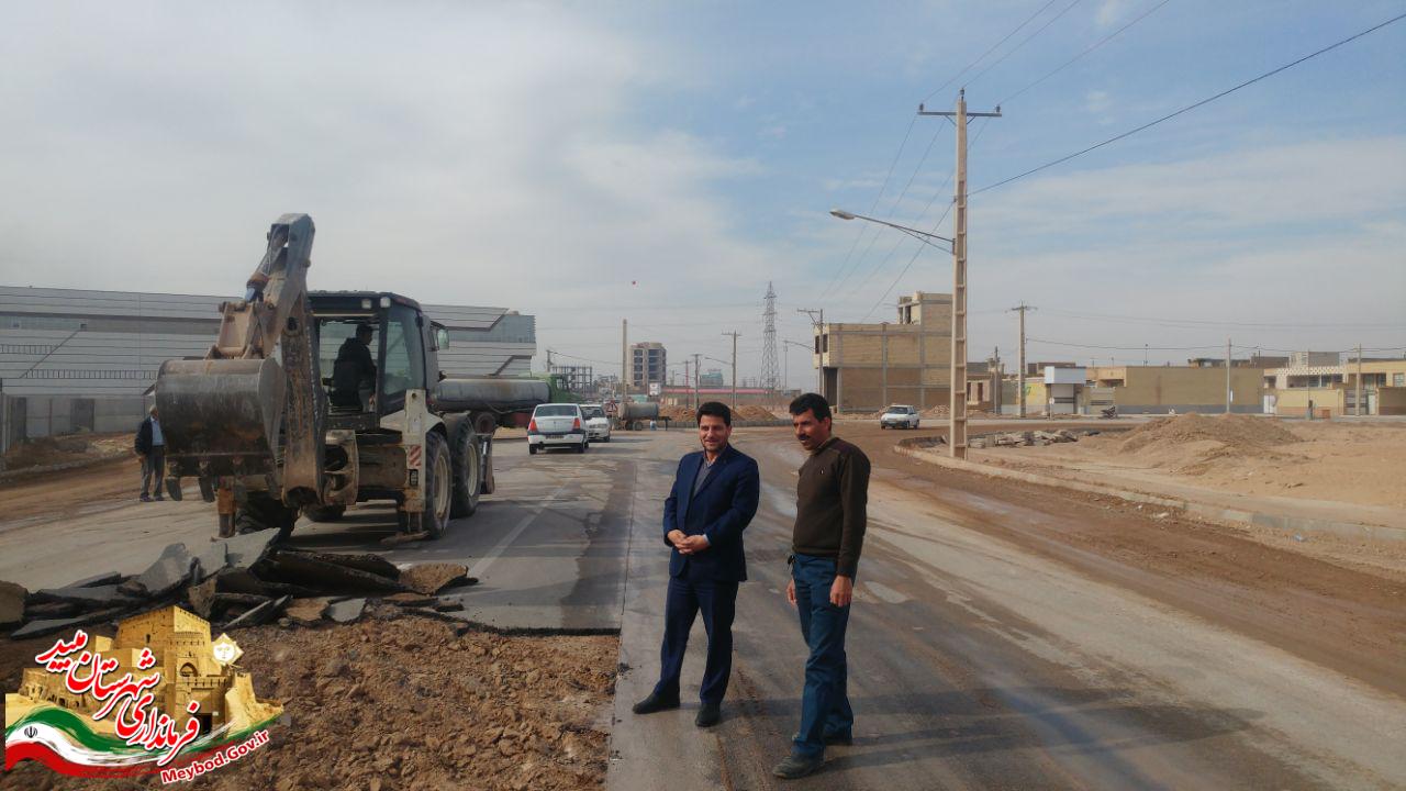 ورودی روستای مهرآباد بخش مرکزی میبد ساماندهی می شود