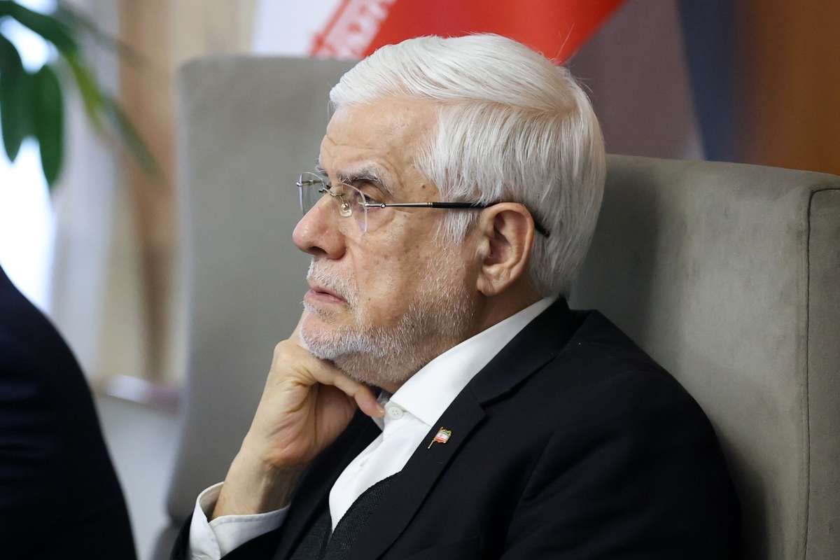 عارف: یا در میز مذاکره حقمان را می‌گیریم یا در میدان